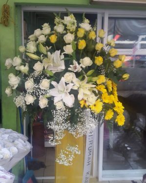 standing-4-tokokaranganbunga.website-toko-bunga-papan-online-jual karangan bunga papan online